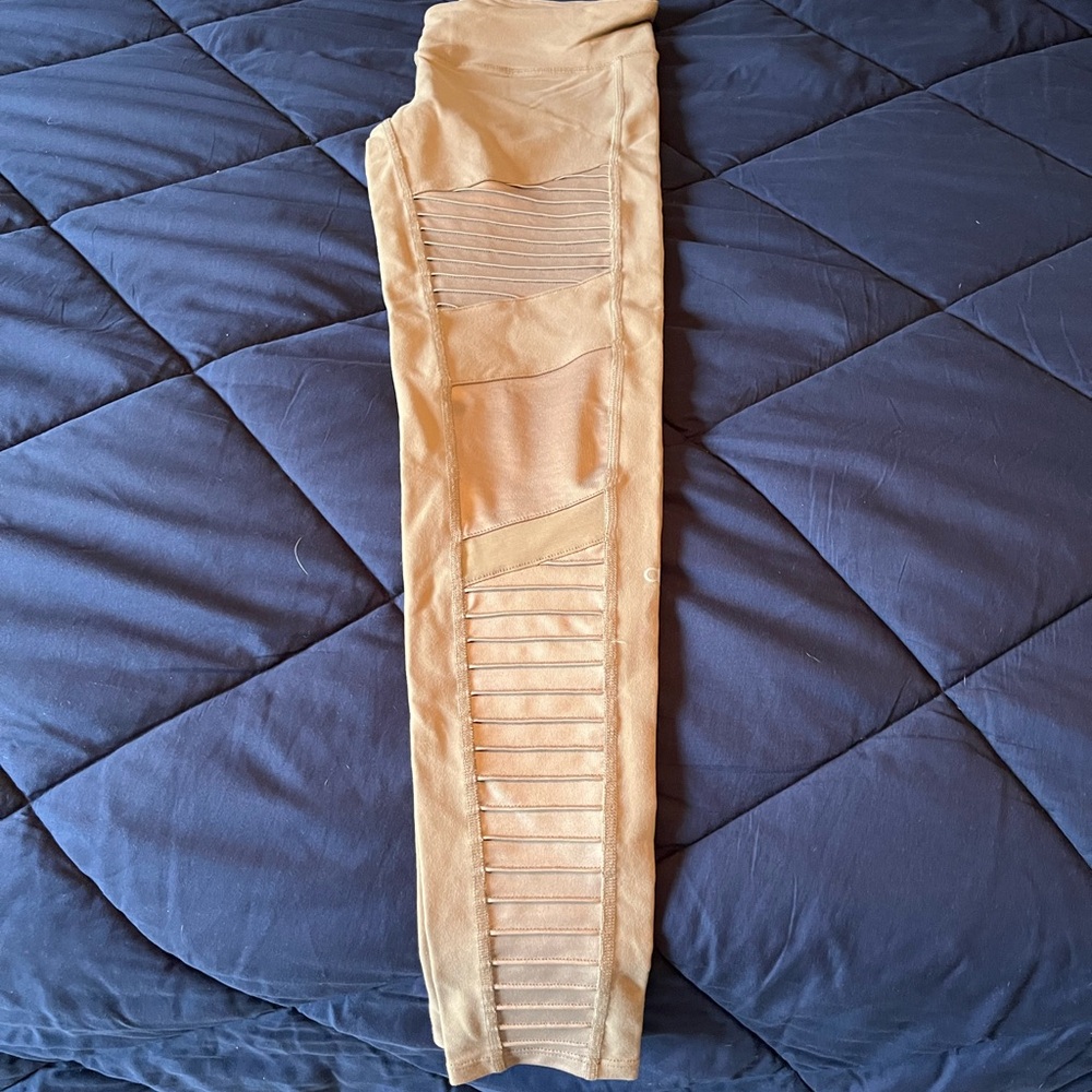 Alo beige leggings size large size M